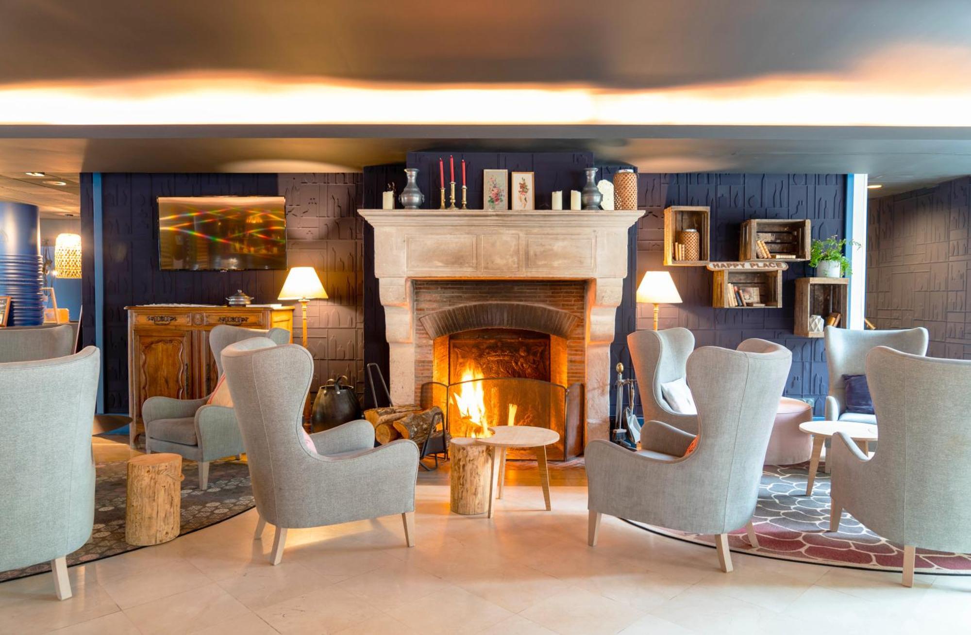 Hotel Mercure Chateau De Фонтенбло Экстерьер фото