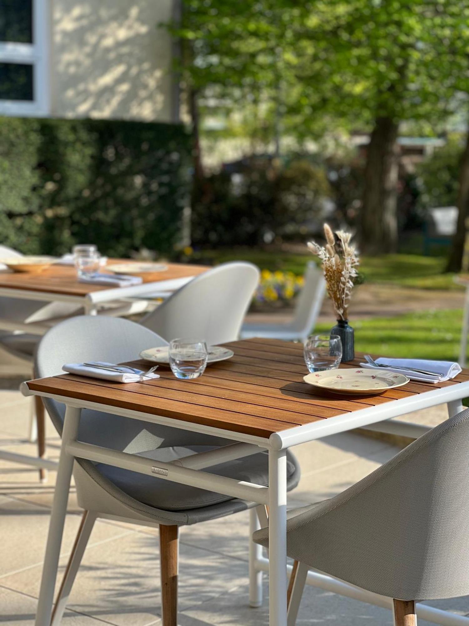 Hotel Mercure Chateau De Фонтенбло Экстерьер фото